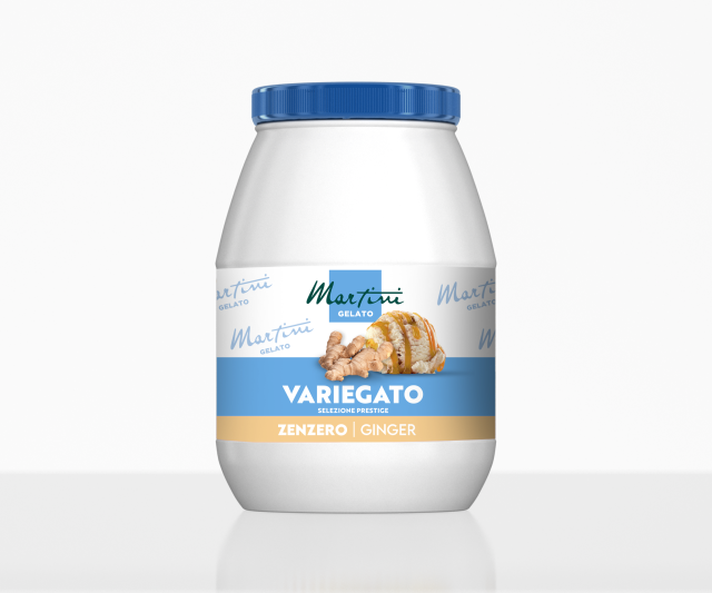 Fehér műanyag doboz kék tetővel, Martini Gelato Variegato Zenzero Ginger felirattal, gyömbérgyökérrel és fagylalttal.